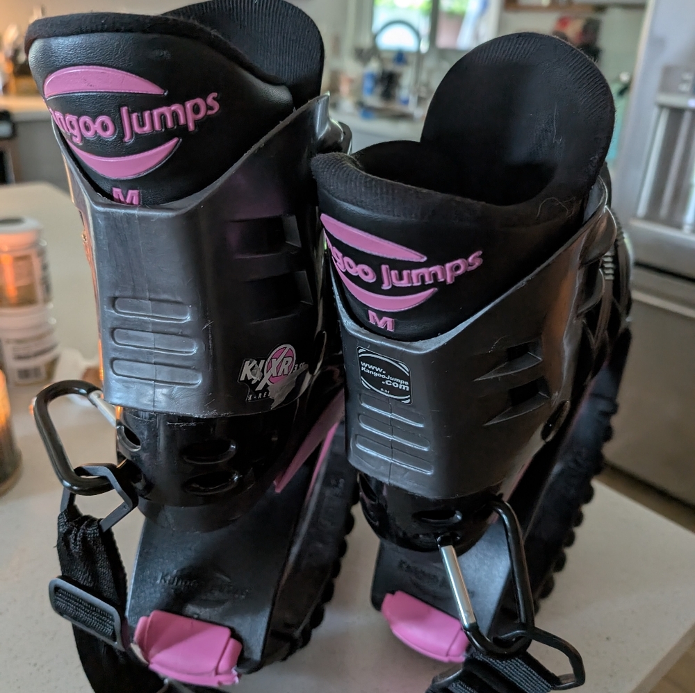 Black Athletic Jumping Shoes Kangoo jumps Size Medium